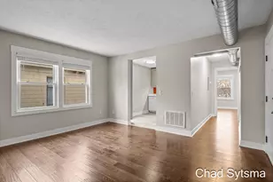 930 Wealthy St SE, Grand Rapids, MI 49506 - Photo 3
