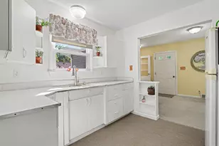 251 Curtis Ave, Battle Creek, MI 49017 - Photo 7