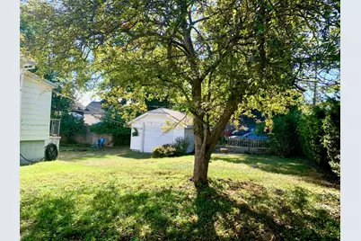 508 S Washington Avenue, Ludington, MI 49431 - Photo 3