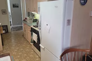 601 SE Manor Dr, Albion, MI 49224 - Photo 9