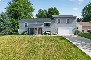 438 South St, Blissfield, MI 49228 - Photo 1