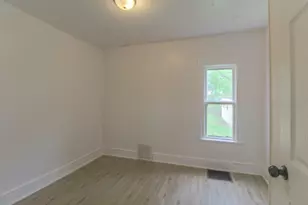 416 Douglas Ave, Kalamazoo, MI 49007 - Photo 9