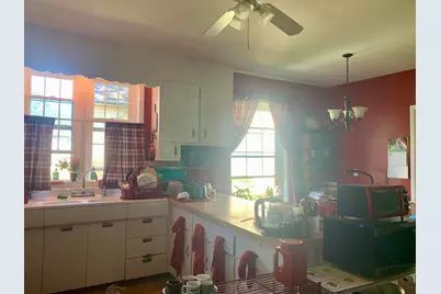 506 S Washington Avenue, Ludington, MI 49431 - Photo 5