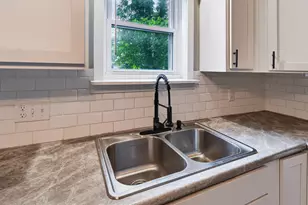 1345 NW Broadway Ave NW, Grand Rapids, MI 49504 - Photo 11