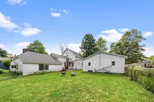 105 E Locust St, Three Oaks, MI 49128 - Photo 17