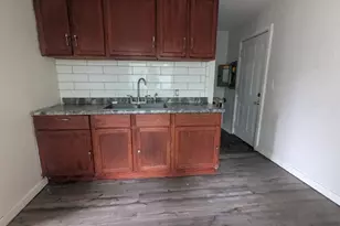 3304 Sheffer Ave, Lansing, MI 48906 - Photo 3
