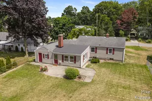 3901 Suburban Shores Dr NE, Grand Rapids, MI 49525 - Photo 27
