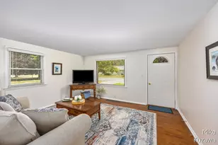 3901 Suburban Shores Dr NE, Grand Rapids, MI 49525 - Photo 5