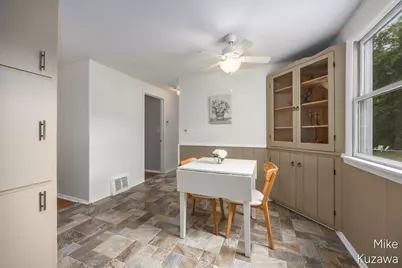 3901 Suburban Shores Drive NE, Grand Rapids, MI 49525 - Photo 9