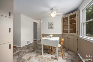 3901 Suburban Shores Dr NE, Grand Rapids, MI 49525 - Photo 9