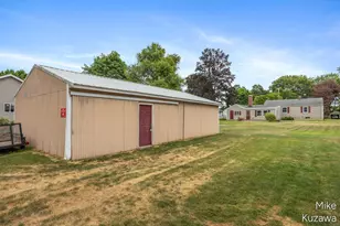 3901 Suburban Shores Dr NE, Grand Rapids, MI 49525 - Photo 25