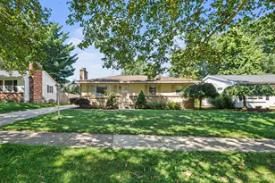 1399 Clover Crest NW, Grand Rapids, MI 49504 - Photo 3
