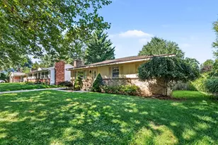 1399 Clover Crest NW, Grand Rapids, MI 49504 - Photo 5