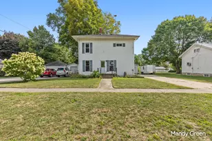113 W Maple St, Marion City, MI 48811 - Photo 3