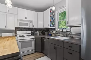 6875 Hammond Ave SE, Caledonia, MI 49316 - Photo 11