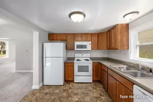 703 Pearl St, Belding, MI 48809 - Photo 11