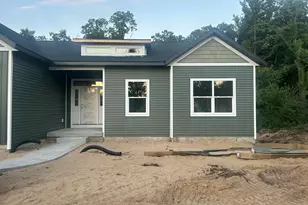 6226 English Ave NE, Comstock Park, MI 49321 - Photo 3