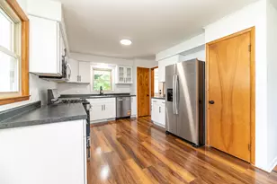 825 Forest St, Ionia, MI 48846 - Photo 5