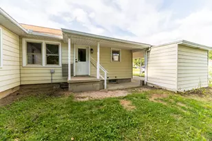 825 Forest St, Ionia, MI 48846 - Photo 43