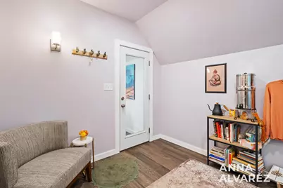 1048 Wealthy Street SE #Suite 2, Grand Rapids, MI 49506 - Photo 9