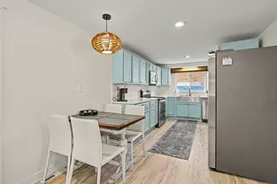 66 Lakeview Ave, Norton Shores, MI 49444 - Photo 11