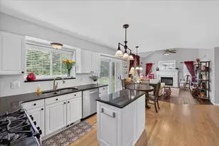 3428 Honeysuckle Ct, Ann Arbor, MI 48103 - Photo 9