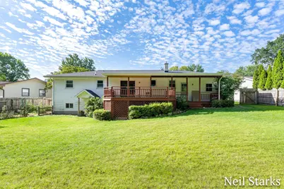 1633 Woodview Street, Jenison, MI 49428 - Photo 5