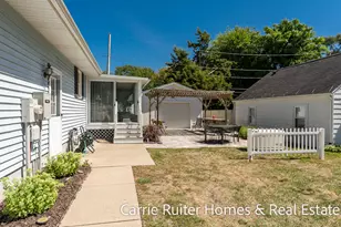 17232 W Spring Lake Rd, Spring Lake, MI 49456 - Photo 5