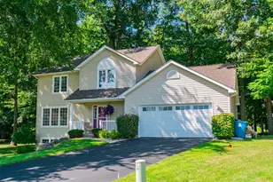 132 Kensington Ct, Battle Creek, MI 49015 - Photo 1