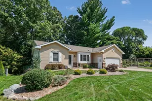 5880 Edajean Ridge Dr NE, Comstock Park, MI 49321 - Photo 5