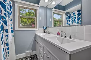 2410 Rossiter Pl, Lansing, MI 48911 - Photo 31