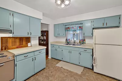 2410 Rossiter Place, Lansing, MI 48911 - Photo 15