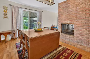 2410 Rossiter Pl, Lansing, MI 48911 - Photo 9