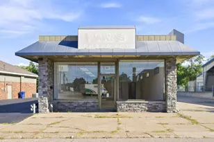 807 Napier Ave, Saint Joseph, MI 49085 - Photo 1
