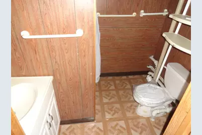 19317 Woodside Street, Harper Woods, MI 48225 - Photo 15