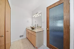 5685 E Silo Ridge Dr, Ann Arbor, MI 48108 - Photo 25