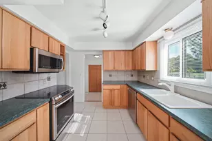 5685 E Silo Ridge Dr, Ann Arbor, MI 48108 - Photo 9