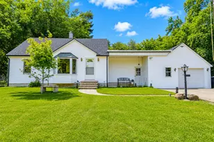 3325 Taft Ave SW, Wyoming, MI 49519 - Photo 1