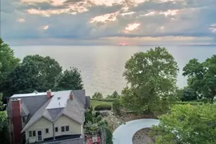 2365 Thandlewane Path, Saint Joseph, MI 49085 - Photo 7