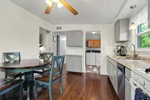 48542 Sully Dr, Belleville, MI 48111 - Photo 9