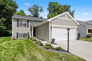 573 N Cygnet Lake Dr, Benton Harbor, MI 49022 - Photo 1