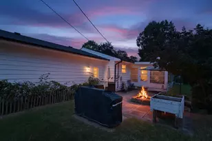 319 W Willard St, Paw Paw, MI 49079 - Photo 17