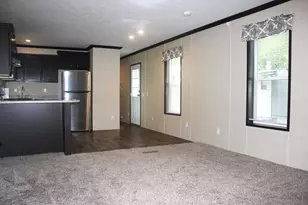 917 Marlin Ave SW, Wyoming, MI 49509 - Photo 5