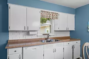 2217 W Lakewood Blvd, Holland, MI 49424 - Photo 13
