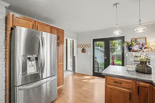 311 Michigan St, Zeeland, MI 49464 - Photo 11