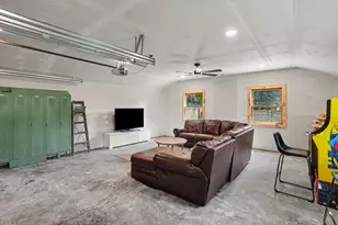 311 Michigan St, Zeeland, MI 49464 - Photo 19