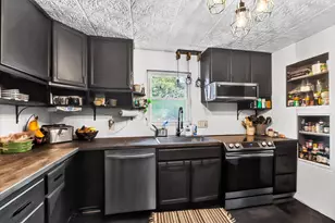 59 Winter St, Battle Creek, MI 49015 - Photo 11