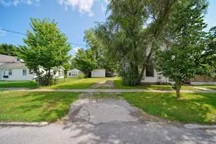 303 E Locust St, Morenci, MI 49256 - Photo 39