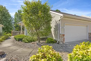 2972 Edgestone Dr, Hudsonville, MI 49426 - Photo 3
