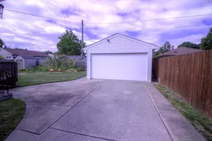 2309 Mayfield Rd, Saginaw, MI 48602 - Photo 7